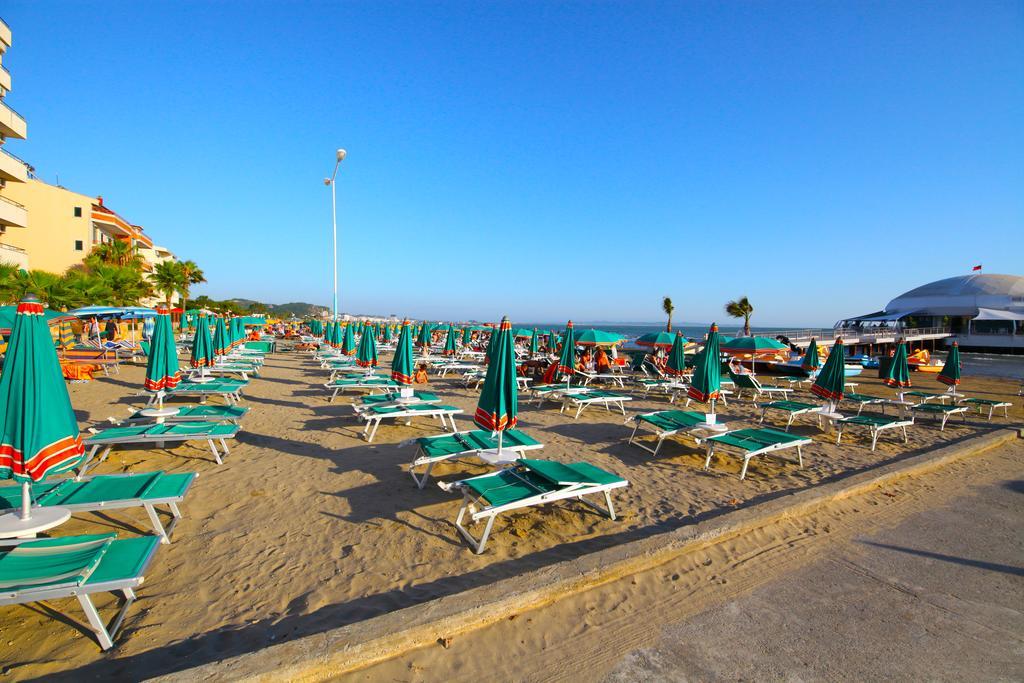 Kadrisa Hotel Durres Bagian luar foto